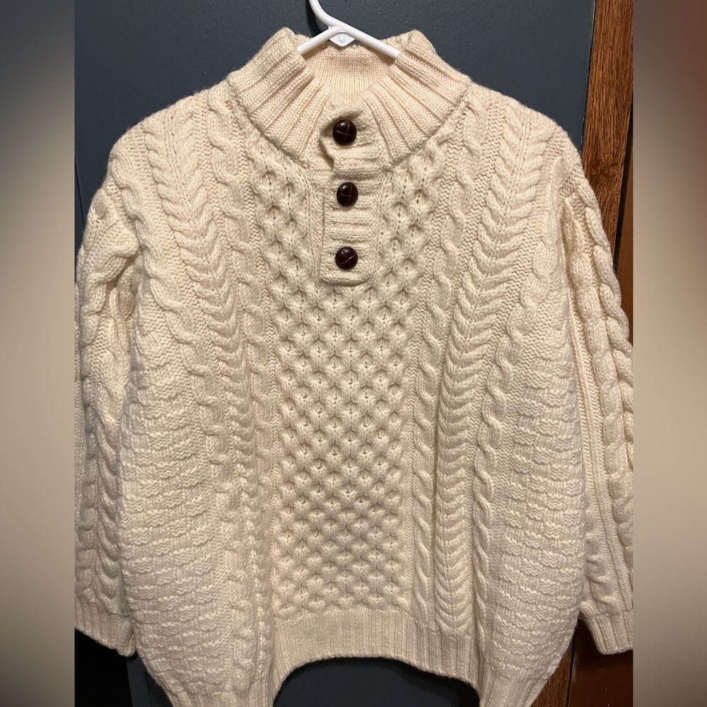 LL Bean Women’s 100% Wool Cable Knit Sweater Made in Ireland Size XL